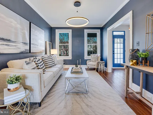 738 Kenyon St NW, Washington, DC 20010