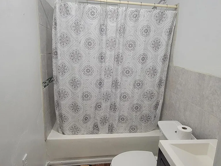 2810 Venus St — Photo 12