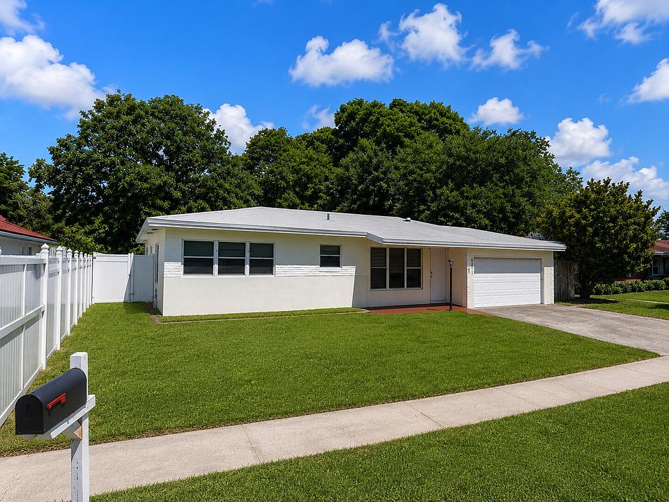 1st image of 557 W Dayton Circle