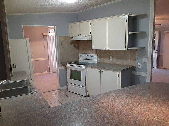 5th image of 7 Highland Falls Dr