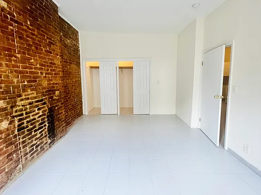 Rented by Pear NYC LLC | media 3