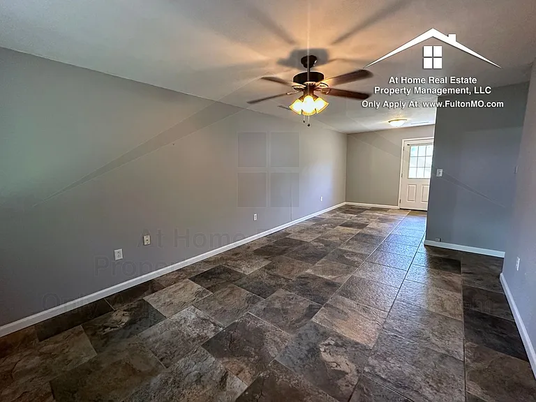 107 Spruce Dr — Photo 5