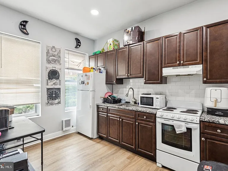 1633 W Oxford St #2R — Photo 6