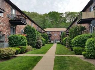 41 Westgate Rd #6, Chestnut Hill, MA 02467