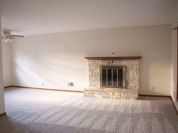 4th image of 3354 S 114th St