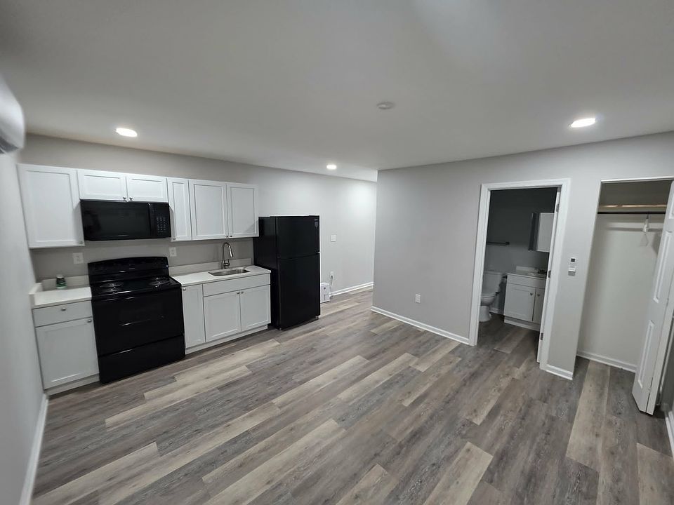 1st image of 6 Pratt St