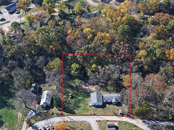 5th image of 813 Bailey Rd