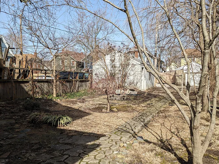 382 Wyandotte Ave — Photo 18