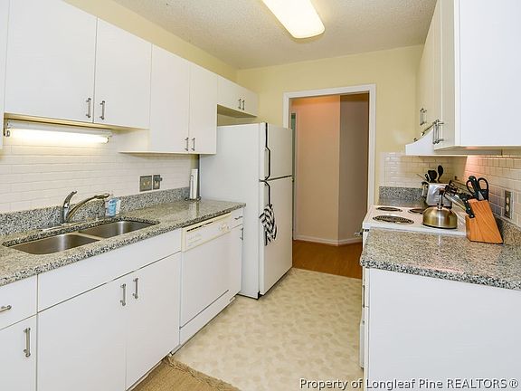 5th image of 2545 Longleaf Dr SW