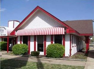 2958 S Seneca St, Wichita, KS 67217