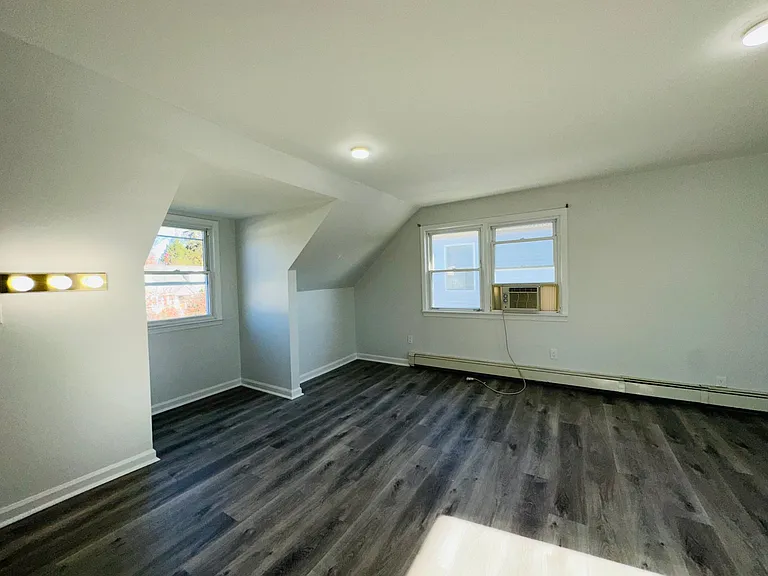 79 Hawkins Ave — Photo 17