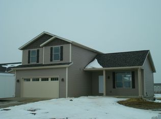 1611 Savile Ln, Washington, IL