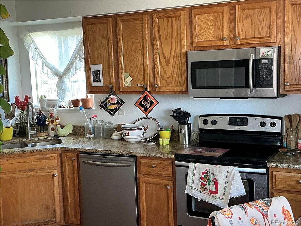 1st image of 35 Dickson ST