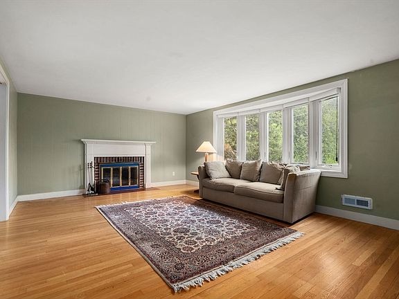 5th image of 13 Henley Rd