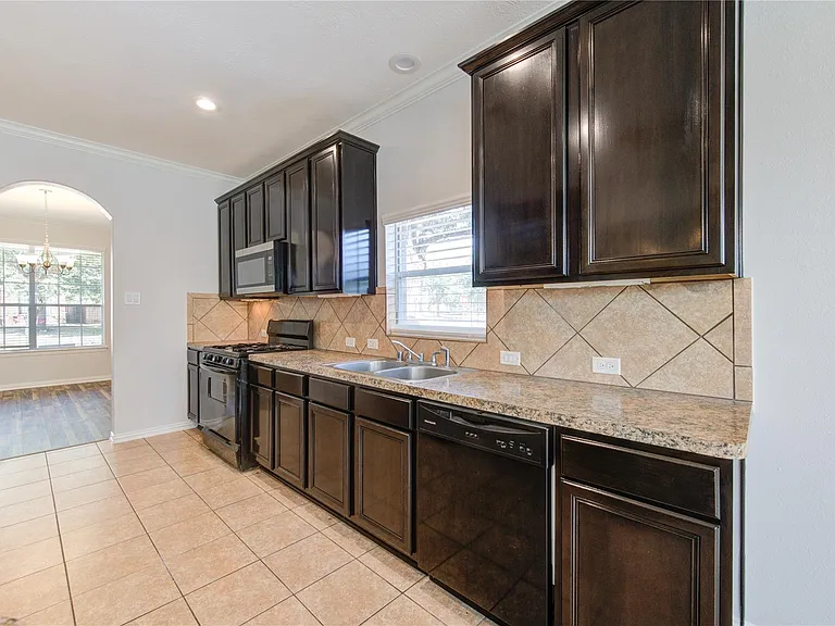 24615 Lakecrest Bend Dr — Photo 8