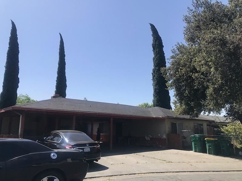1st image of 810 Astor Dr