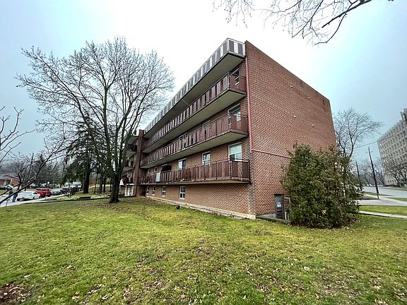 2nd image of 10 Veevers Dr #10