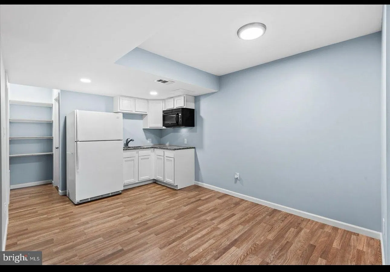 3 bed, 2.5 bath, 1724 sqft, $2,600 — Photo 4