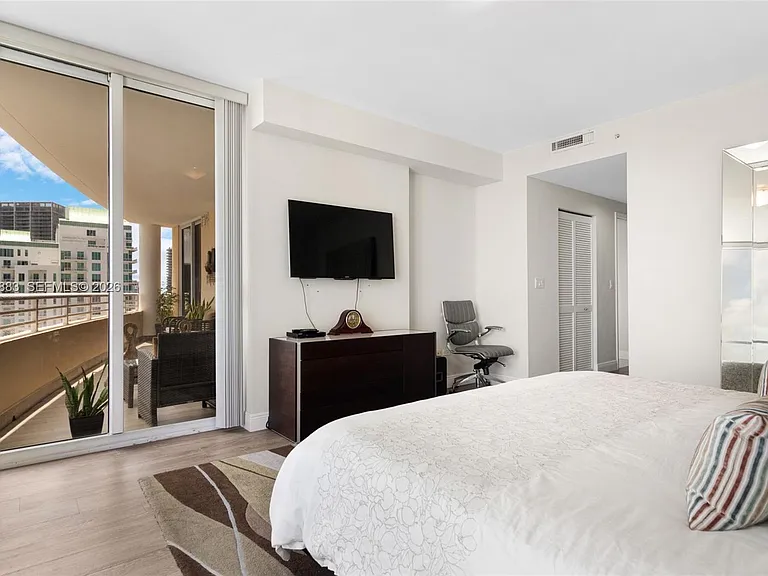 848 Brickell Key Dr #3905 — Photo 27