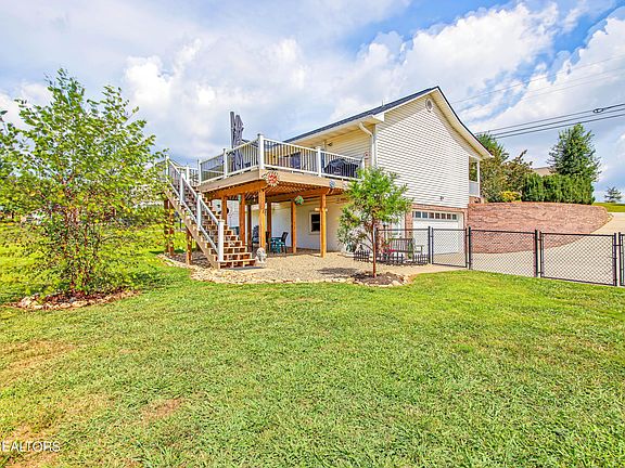 4th image of 351 Deer Ridge Dr