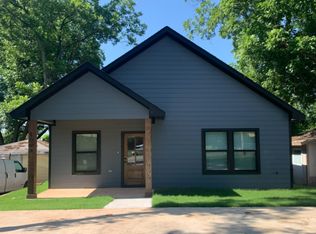 1004 W Hanna St, Denison, TX 75020