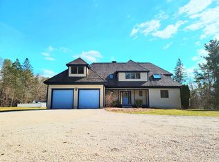44 Isaac Wood Ln, Blue Hill, ME 04614