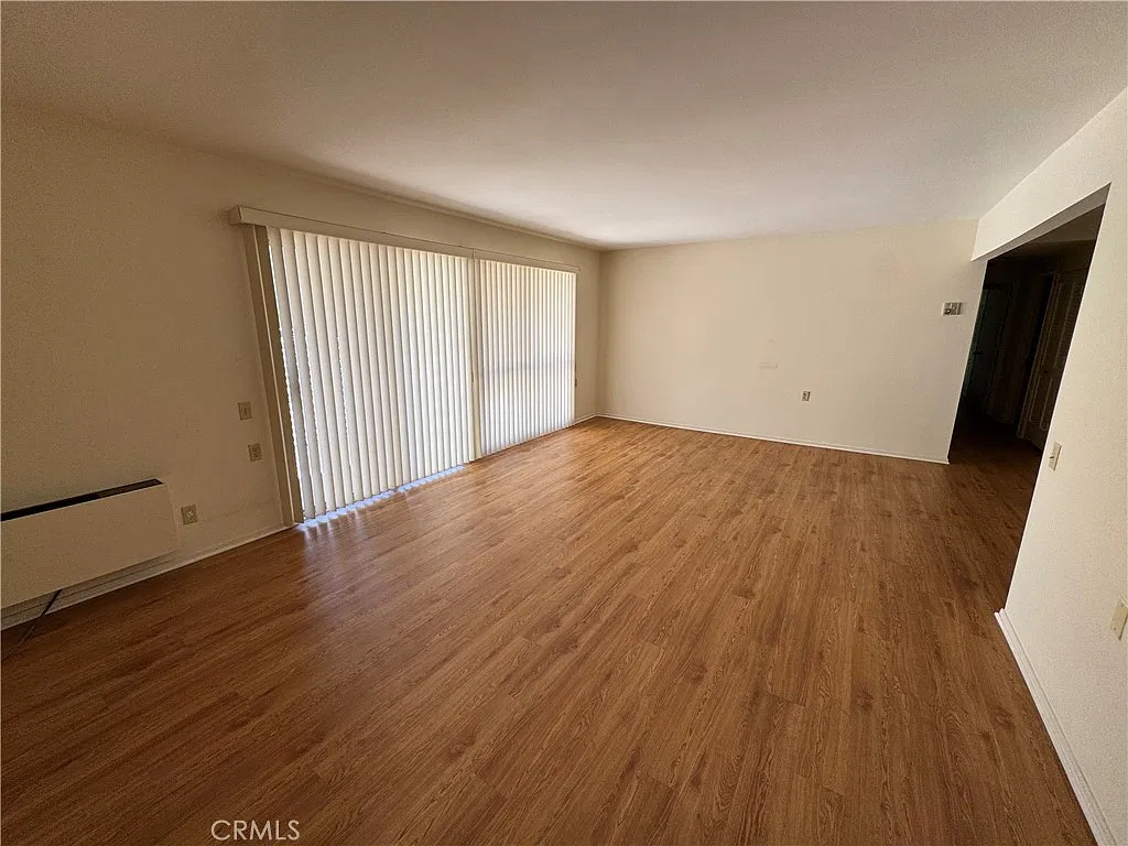 2 bed, 1100 sqft, $3,000 — Photo 3