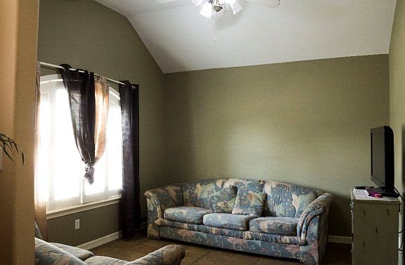 3rd image of 107 Northgate Ave
