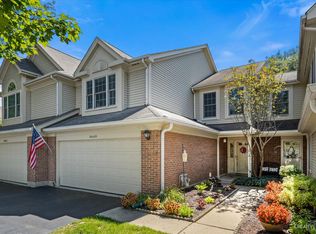 30W035 Penny Ln, Warrenville, IL 60555