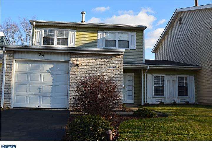 1st image of 24 Chesapeake Dr