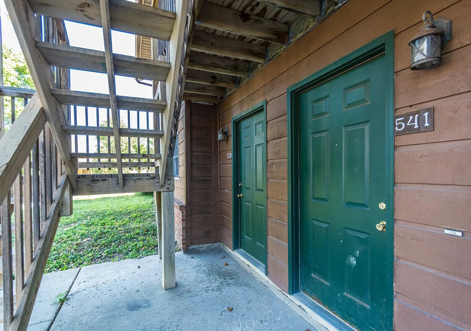 519 Henderson Crossing — Photo 2