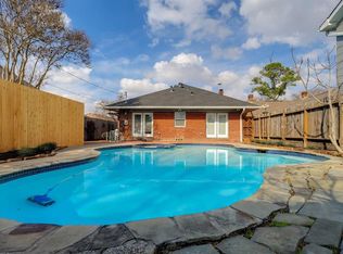 1745 W Main St, Houston, TX 77098