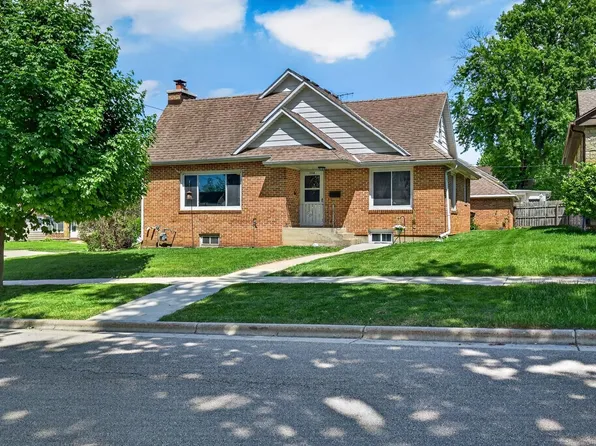 704 18th Ave, Monroe, WI 53566