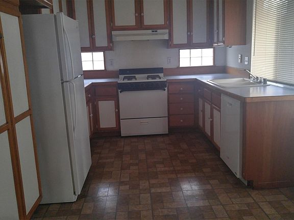 2nd image of 4035 Arrowood Dr