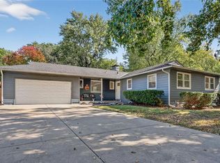 7709 Crescent Ave, Raytown, MO 64138