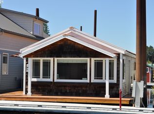 19609 NE Marine Dr UNIT F02, Portland, OR