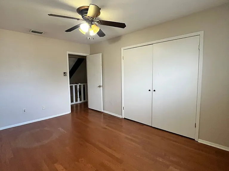 5117 Royalton Dr — Photo 5