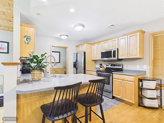 4th image of 7644 Shady Ln
