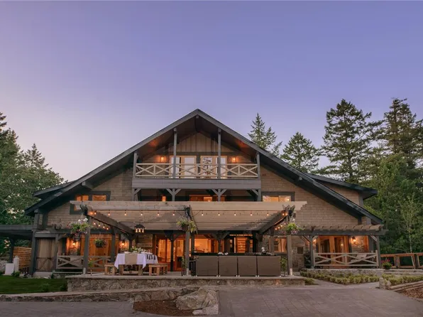 4573 Prospect Lake Rd, Saanich, BC V9E 1J3