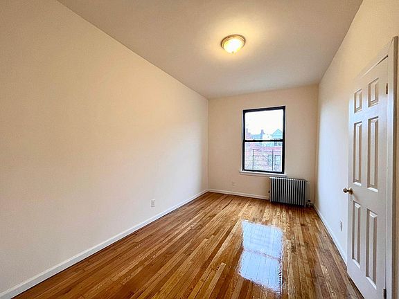 5th image of 240 E 175th St APT 310