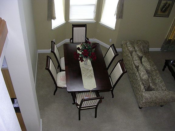 3rd image of 2703 N Holladay Dr