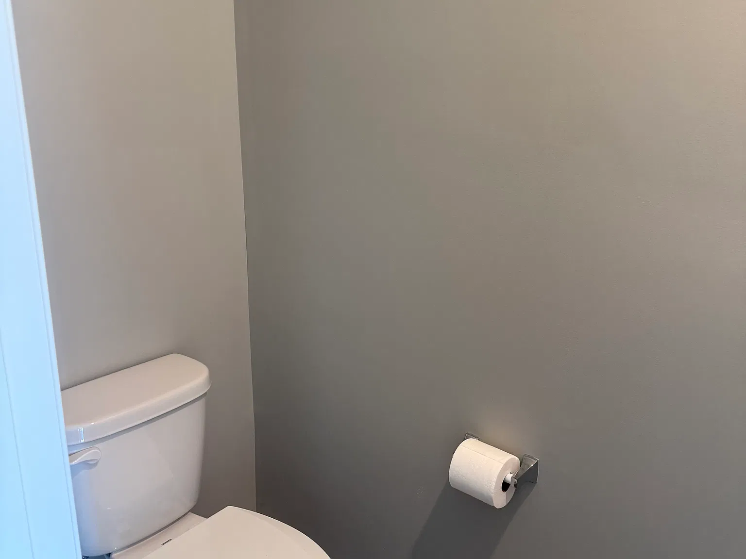 3 bed, 2.5 bath, 1600 sqft, $2,000 — Photo 3