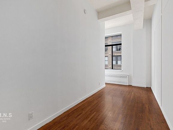 4th image of 31 E 31st St APT 8E
