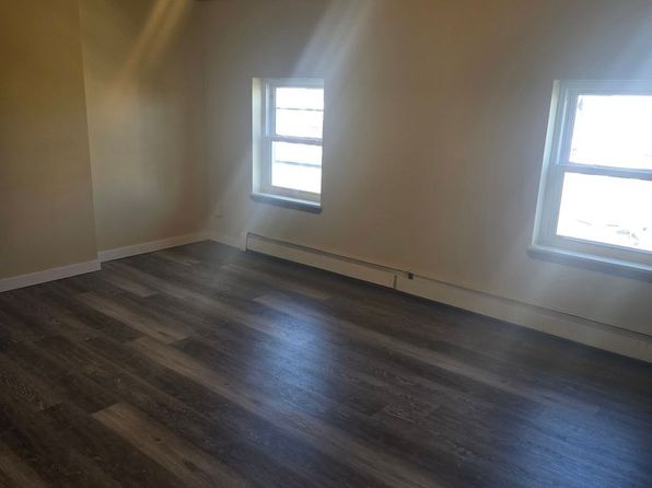 32 N Jefferson St FLOOR 2