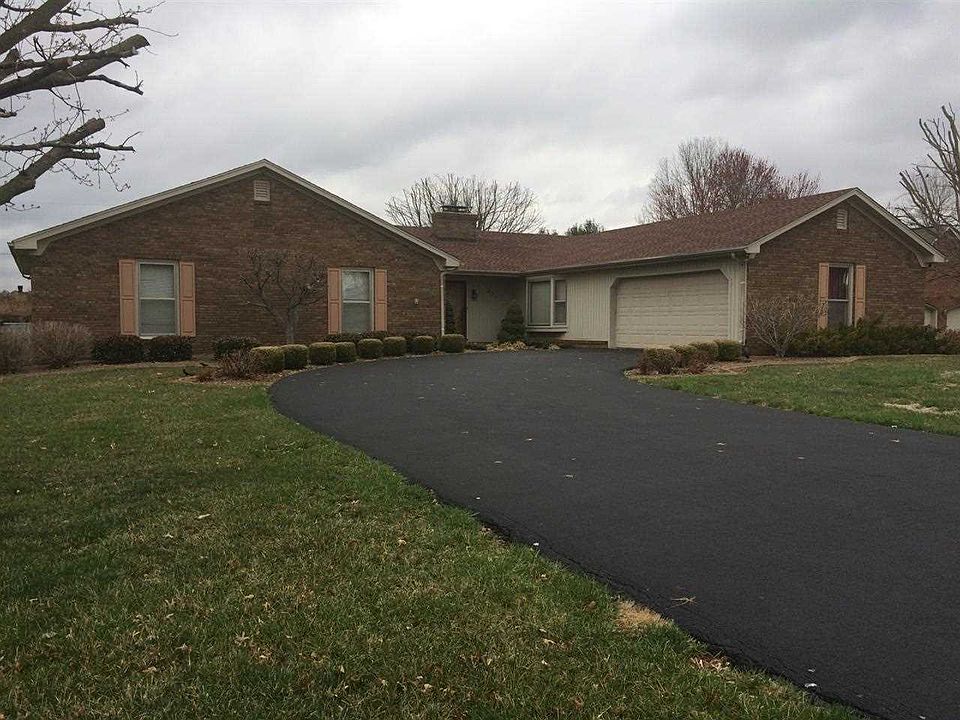 1st image of 822 Lois Ln