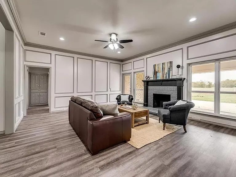 3403 County Road 1157 — Photo 24