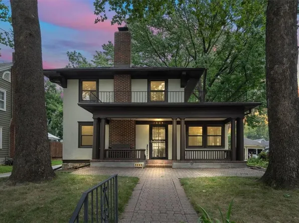 7309 Summit St, Kansas City, MO 64114