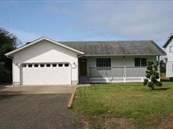 433 Octopus Ave NE, Ocean Shores, WA 98569