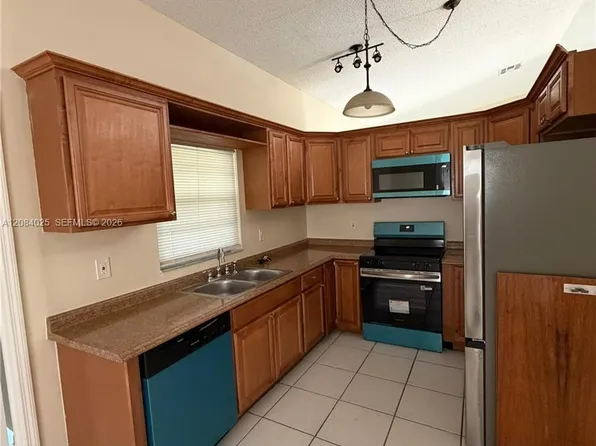 10857 NW 32nd Pl, Fort Lauderdale, FL 33351