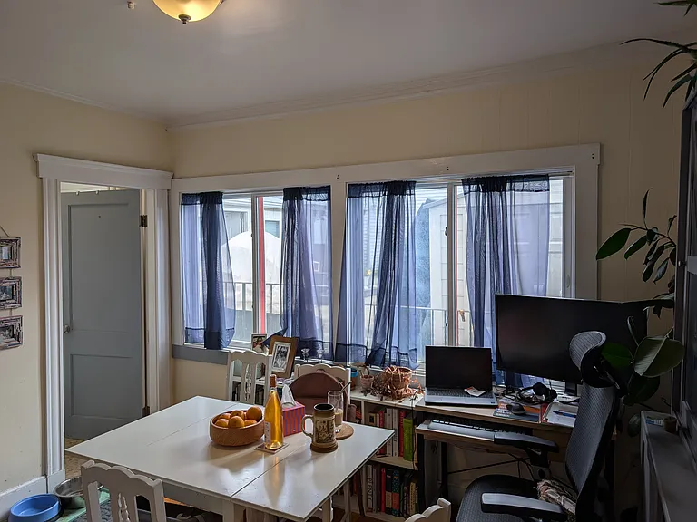 9 Derne St #1 — Photo 4